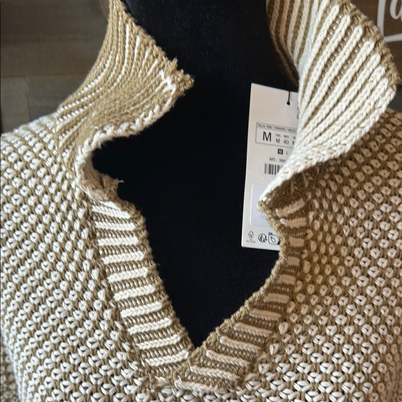 Zara Cream V-Neck Collared Sweater Cozy Knit Short Sleeve Medium - Picture 3 of 7